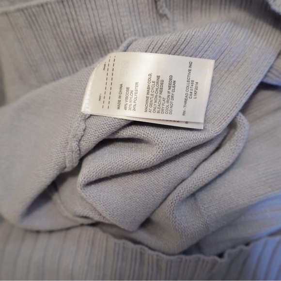 Dusty blue Turtleneck Sweater bell sleeves tags on Laundry Large - Picture 10 of 10